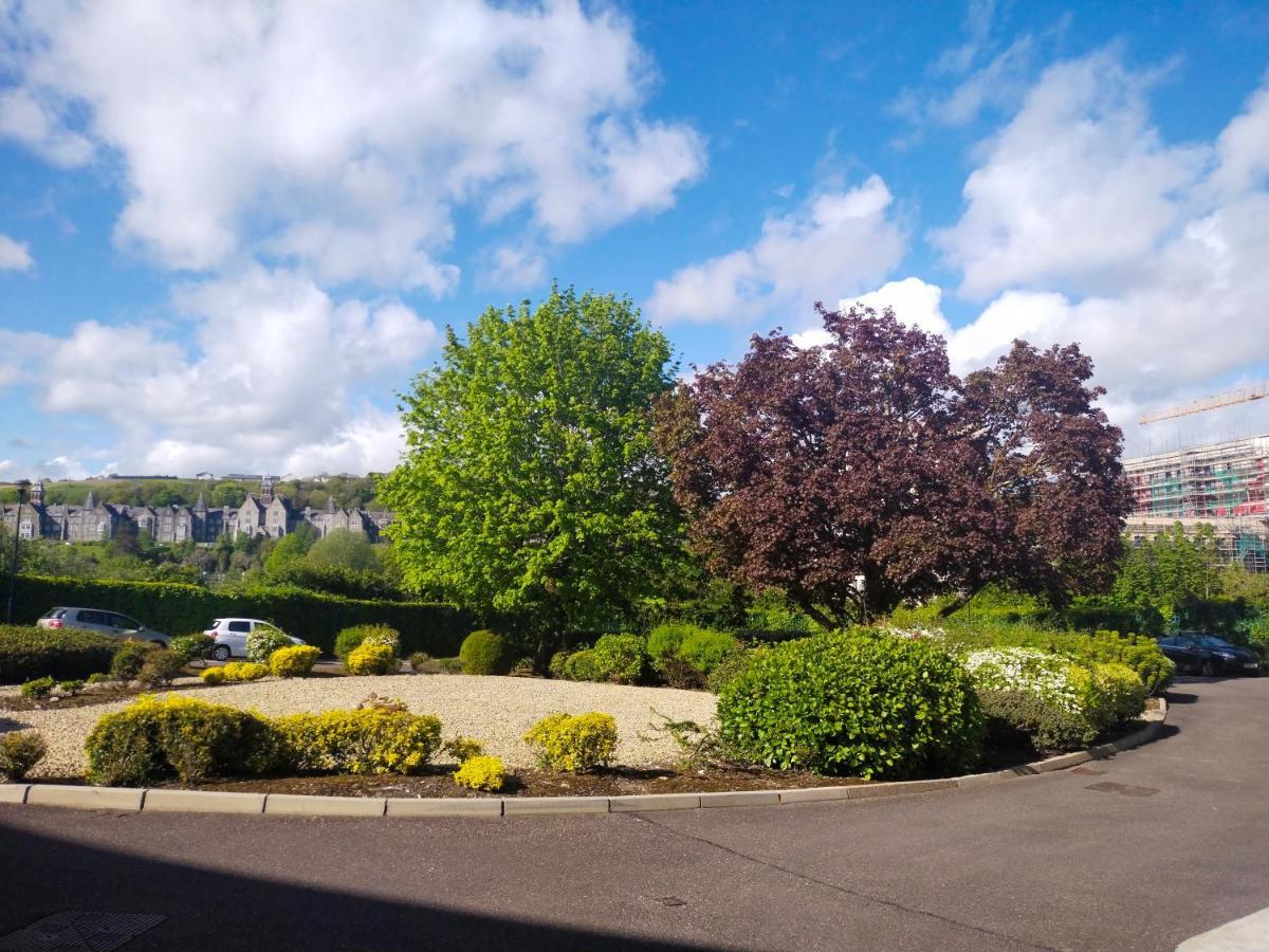 Crescent Apartments Homestay Cork Exterior foto